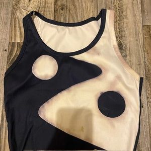 Ying Yang tank like new